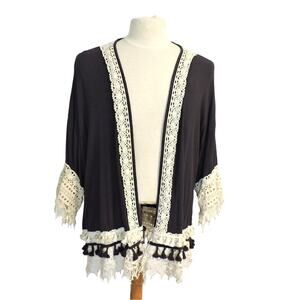 Knox Rose Gray Open Cardigan White Crochet Fringe Bohemian